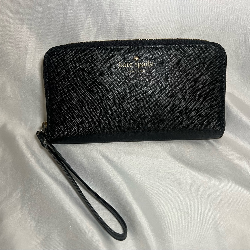 💗Black Kate Spade Zippy Wallet💗